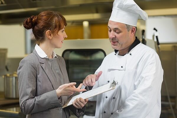 manager restauracji i szef kuchni